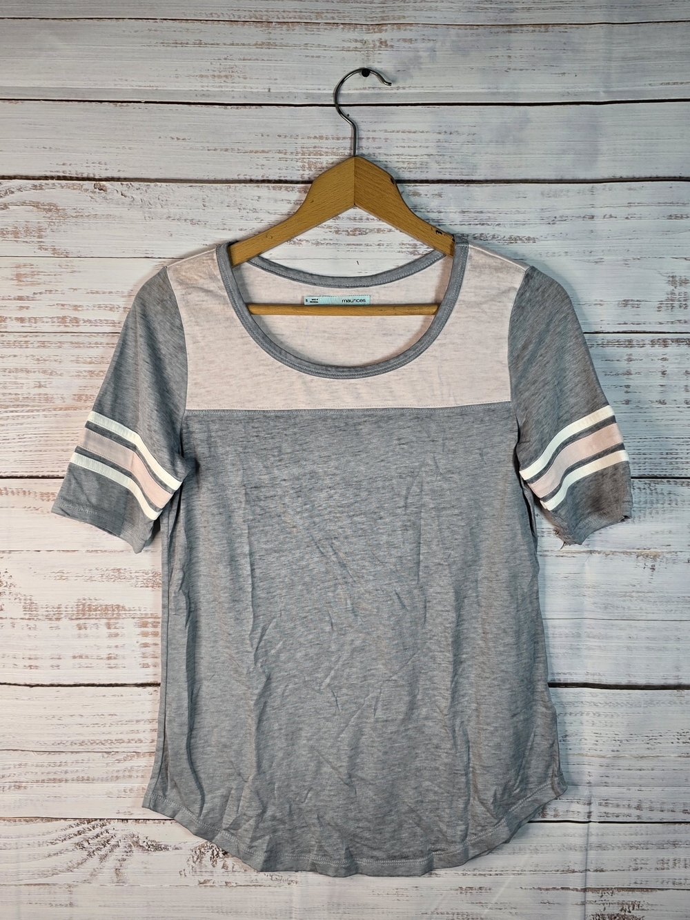 Maurices Gray & White Colorblock Scoop Neck Short Sleeve Tee